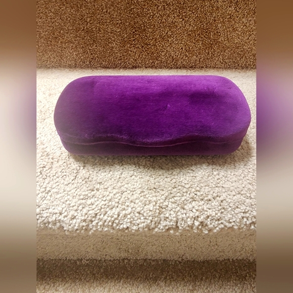 Gucci Eyeglasses Case - Picture 8 of 8